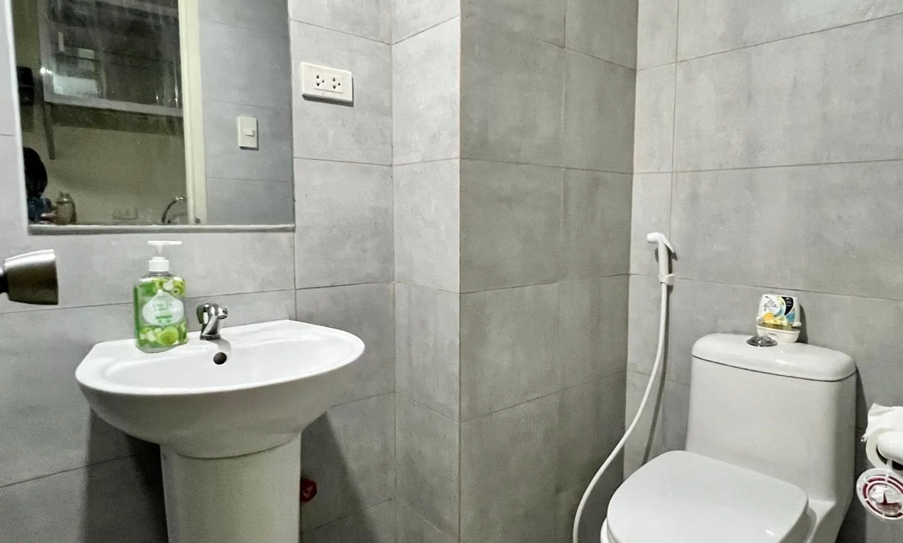Condotel Room To Stay Lodging Manila Apartment